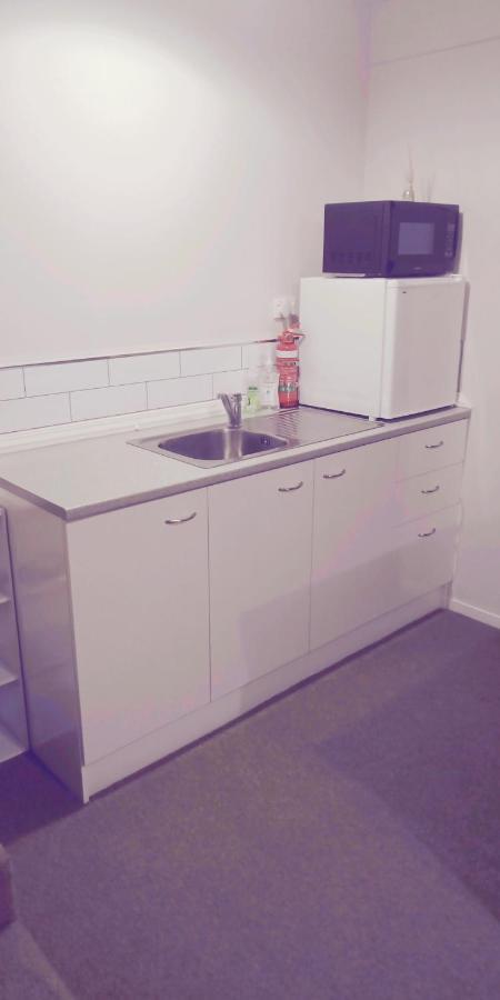 Modest Comfortable Relaxed Home Away From Home With Secure Bike Storage Rotorua Bagian luar foto